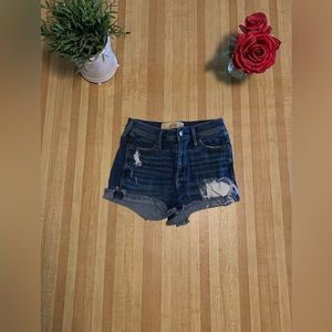 Hollister dark high waisted shorts (1)